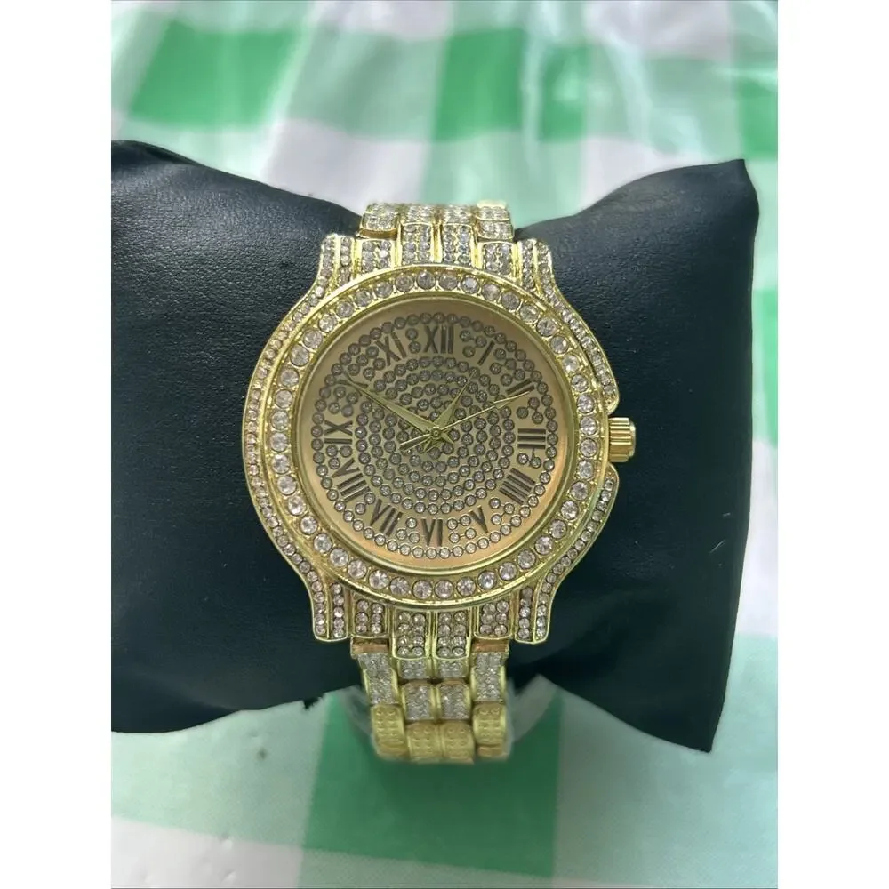 Unbranded gold tone